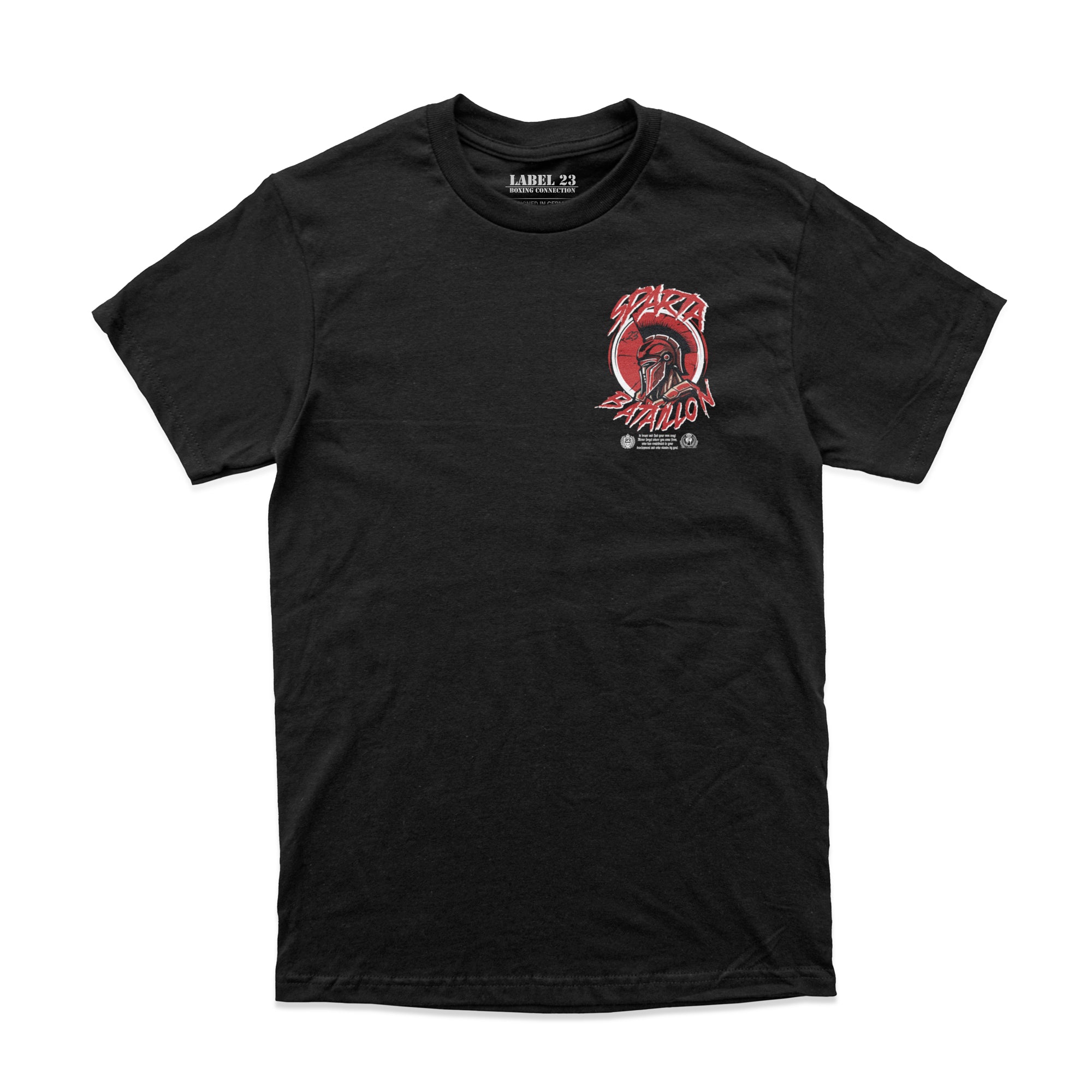 Herren T-Shirt ‚Bataillon‘ von Label 23 – schwarzes Baumwoll-Shirt mit weiß rotem Print im markanten Boxstyle für Alltag und Streetwear