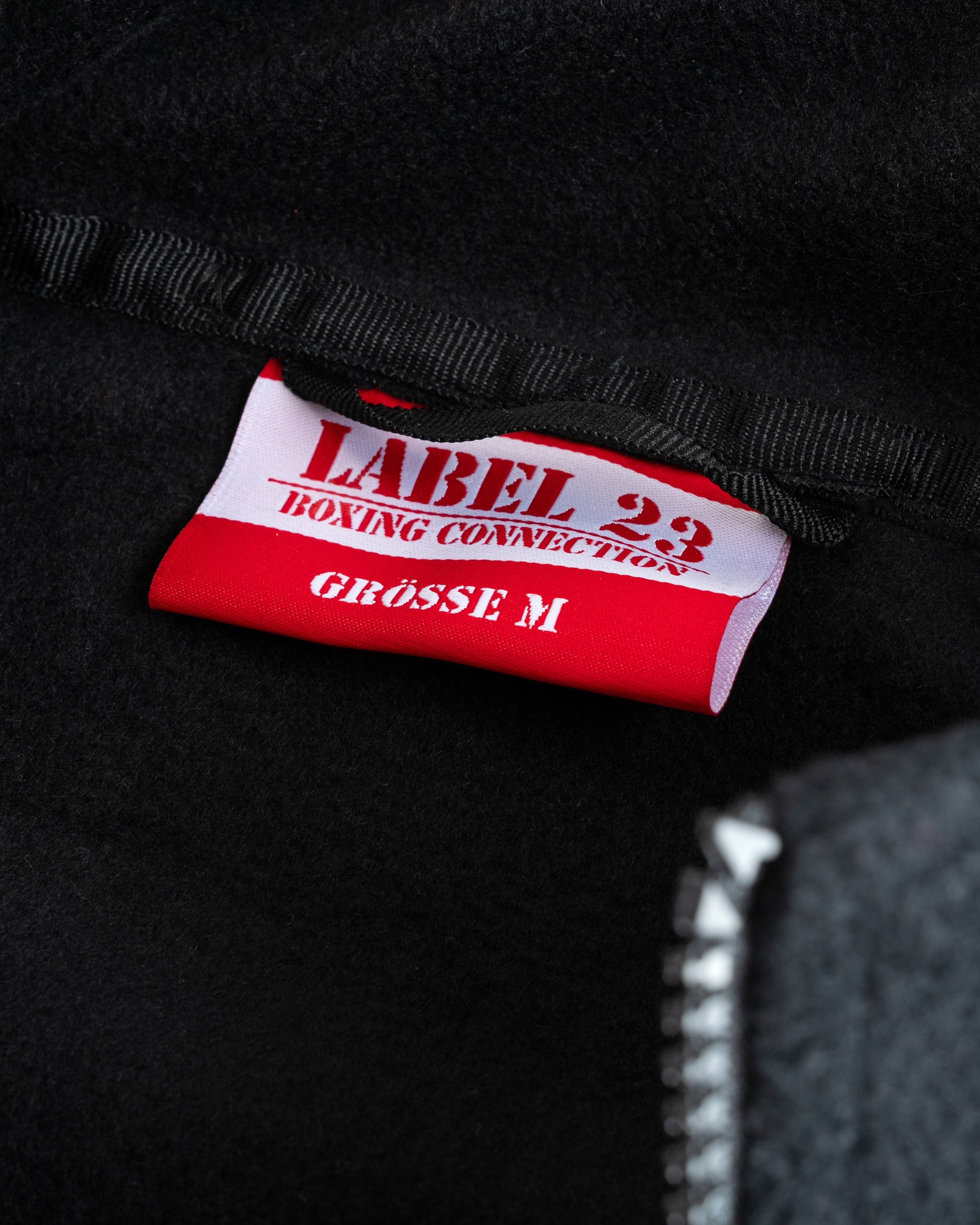 Männer Fleece Jacke BXCO schwarz von Label 23 – Detailansicht